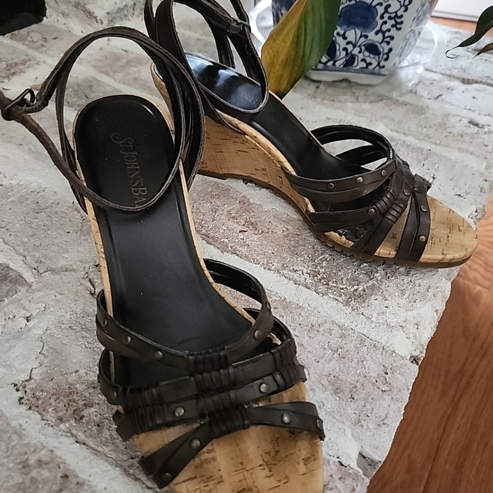 John's Bay Brown Sandals